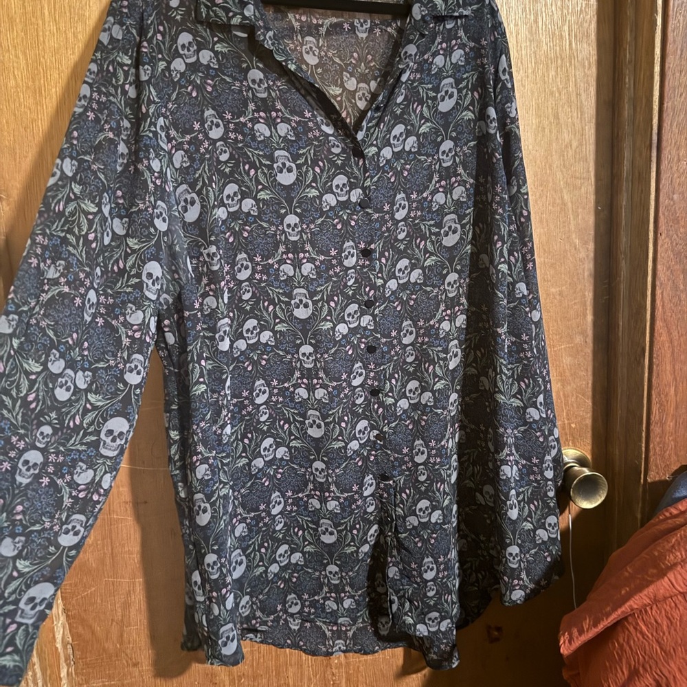 Torrid Black and Gray Skull Print Blouse